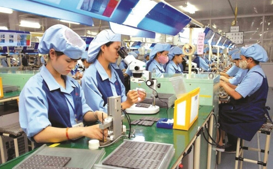 Tái cơ cấu thị trường lao động để phát triển kinh tế Việt Nam