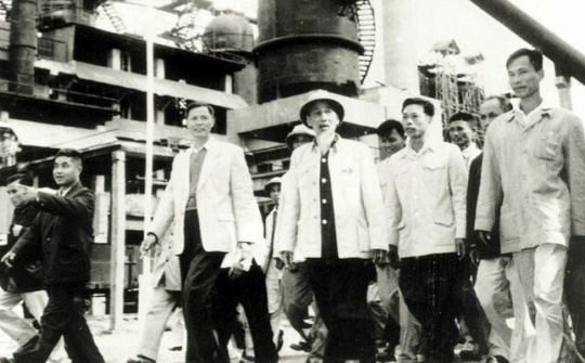 Tư tưởng Hồ Chí Minh về làm chủ công nghệ