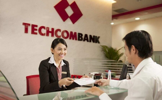 Thêm một người nhà sếp Techcombank muốn bán hết cổ phiếu TCB trước đại hội cổ đông