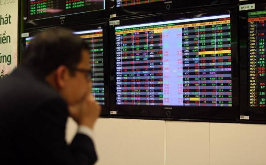 Bloomberg: Việt Nam nỗ lực củng cố vị thế điểm đến cho dòng vốn đầu tư