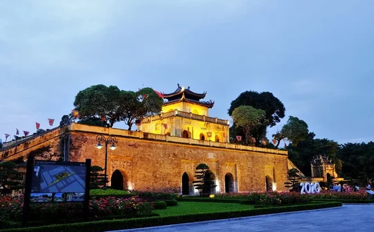 Công nhận điểm du lịch Di sản văn hóa thế giới Khu trung tâm Hoàng thành Thăng long - Hà Nội