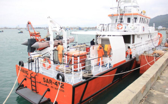 Cấp cứu kịp thời thuyền viên trên vùng biển phía tây quần đảo Hoàng Sa