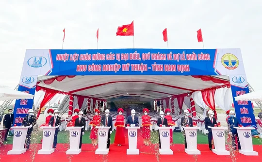 Đoàn kết, đổi mới, sáng tạo, quyết tâm tạo bước đột phá mới trong công tác xây dựng Đảng và phát triển kinh tế - xã hội