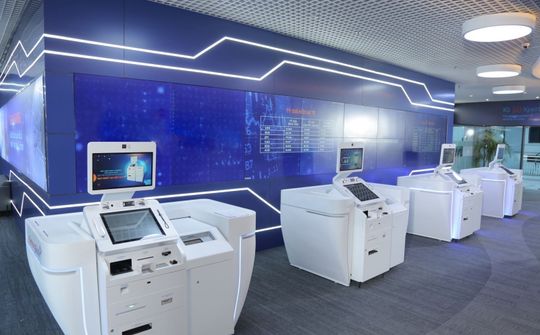 Tập đoàn công nghệ đầu tiên tại Việt Nam được cấp chứng chỉ EMV L2 cho hệ thống máy STM