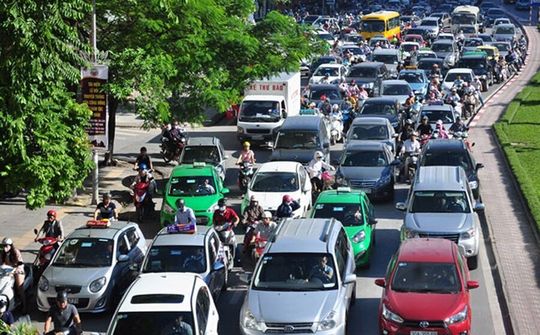 Gộp xe hợp đồng điện tử dưới 9 chỗ vào loại hình taxi