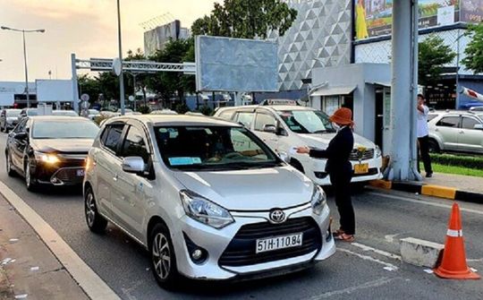 Lo ùn tắc, sân bay Tân Sơn Nhất lên phương án xả trạm thu phí dịp lễ 30/4