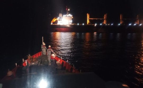 Cứu nạn kịp thời thuyền viên người nước ngoài bị tai nạn lao động trên vùng biển Khánh Hòa