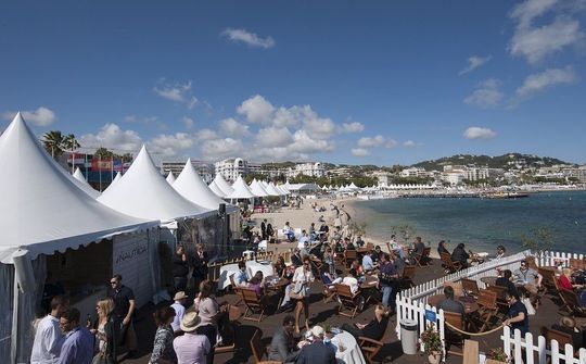 Chuyên gia điện ảnh trẻ của Việt Nam tham dự sự kiện Chợ phim Cannes 2022