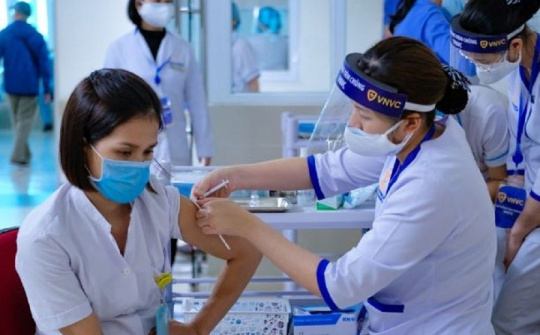Tiêm mũi 3 vắc-xin Covid-19 chưa đạt mục tiêu đề ra, Bộ Y tế nhắc nhở các địa phương