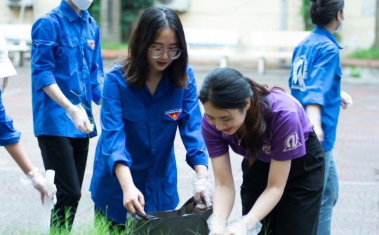 Chung tay đẹp trường, sạch lớp...