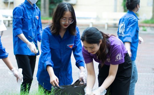 Chung tay đẹp trường, sạch lớp...