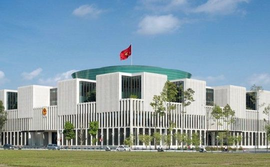 Bám sát thực tiễn, lắng nghe ý kiến của nhân dân và cử tri, quyết định sáng suốt những vấn đề quốc kế dân sinh