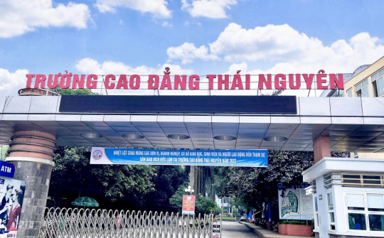 Hơn 3.000 nhu cầu tuyển sinh, tuyển dụng tại sàn giao dịch việc làm Trường Cao đẳng Thái Nguyên