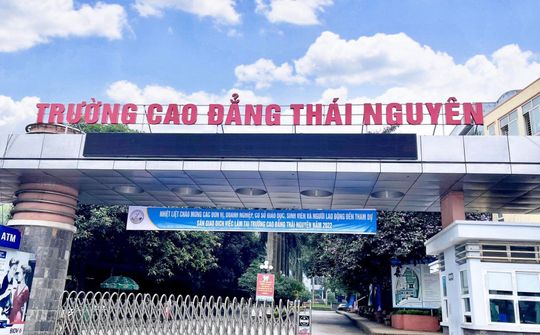 Hơn 3.000 nhu cầu tuyển sinh, tuyển dụng tại sàn giao dịch việc làm Trường Cao đẳng Thái Nguyên
