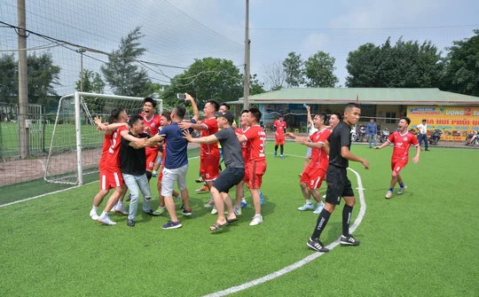 Cup VNHN vì SKCĐ 2022: Chung kết gọi tên Đông Nam AnLand và HBL