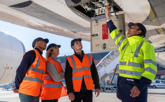 Thị trường dịch vụ máy bay thương mại sẽ tăng gấp đôi giá trị vào năm 2041