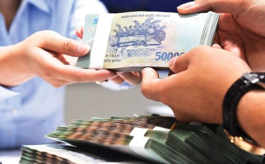 Cuối tháng 5, Techcombank, VPBank cùng tăng mạnh lãi suất huy động