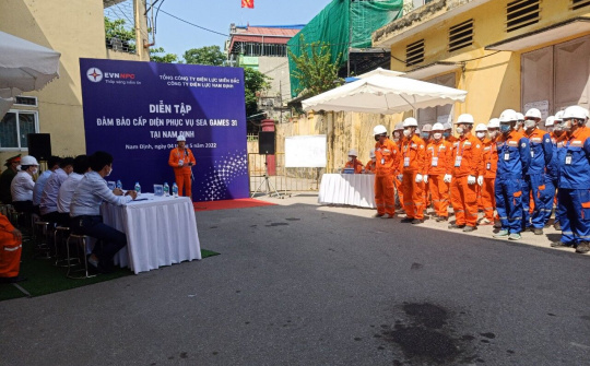 Điện lực Nam Định diễn tập các tình huống đảm bảo cấp điện phục vụ môn bóng đá nam tại SeaGames 31