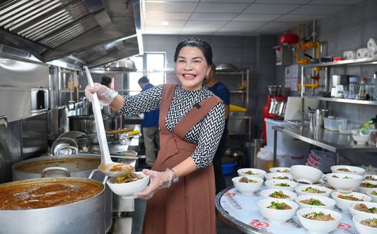 Chủ tịch Tập đoàn Kim Oanh: “Cho đi yêu thương sẽ nhận lại hạnh phúc”