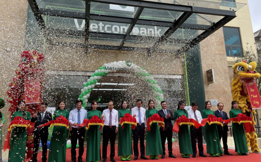 Vietcombank Phú Thọ khánh thành trụ sở hoạt động mới