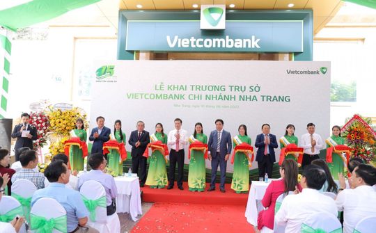 Vietcombank Nha Trang khánh thành trụ sở hoạt động mới