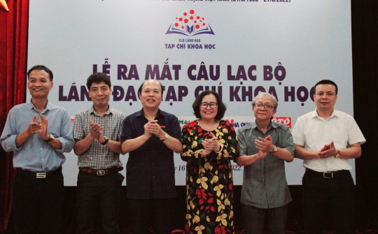 Câu lạc bộ lãnh đạo Tạp chí khoa học: Cộng hưởng tâm huyết và trí tuệ