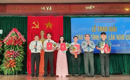 Đắk Lắk trao giải Báo chí lần II năm 2021
