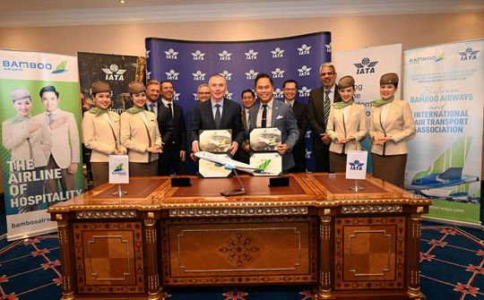 Bamboo Airways ký kết với IATA cam kết bảo vệ môi trường, phát triển bền vững