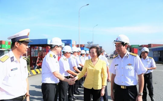 Bộ trưởng Bộ Nội vụ thăm và làm việc tại Tổng Công ty Tân Cảng Sài Gòn
