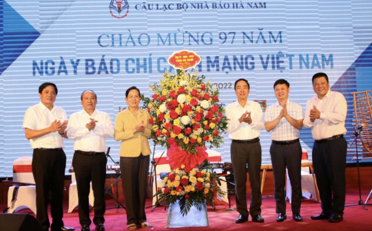 Câu lạc bộ Nhà báo Hà Nam đồng hành cùng sự phát triển của quê hương