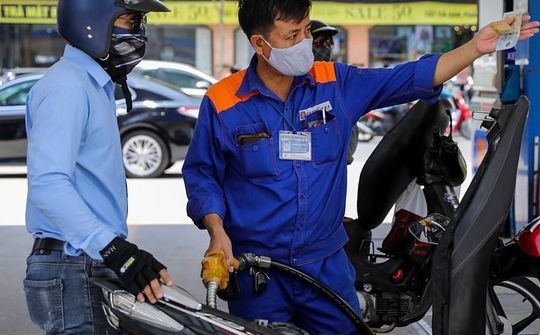 Bộ Tài chính không giảm thuế tiêu thụ đặc biệt với xăng