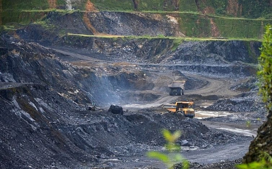 Lập Hội đồng thẩm định Quy hoạch thăm dò, khai thác, khoáng sản làm vật liệu xây dựng