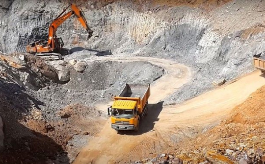 Hủy niêm yết bắt buộc đối với cổ phiếu LCM