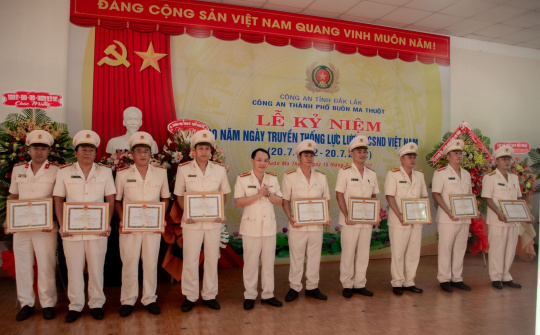 Công an TP Buôn Ma Thuột kỷ niệm 60 năm ngày Truyền thống lực lượng CSND