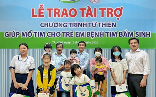 Gần 1.300 bệnh nhân nghèo đã được Vinamilk hỗ trợ phẫu thuật tim và mắt