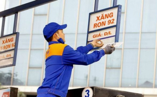 Bộ Công Thương dự kiến, giá xăng có thể về 24.000 đồng/lít vào cuối năm