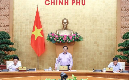 Đẩy mạnh CCHC, đơn giản hóa thủ tục hành chính, tiết giảm chi phí cho người dân và doanh nghiệp