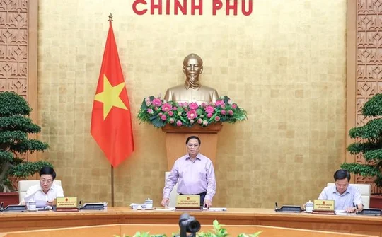 Đẩy mạnh CCHC, đơn giản hóa thủ tục hành chính, tiết giảm chi phí cho người dân và doanh nghiệp