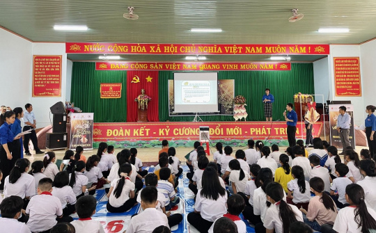 Đắk Lắk: Hội thi “Rung chuông vàng” với chủ đề “Bảo vệ và phát huy quyền trẻ em”.