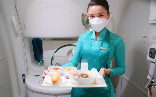 Hành khách Vietnam Airlines thưởng thức “bản giao hưởng ẩm thực” mới