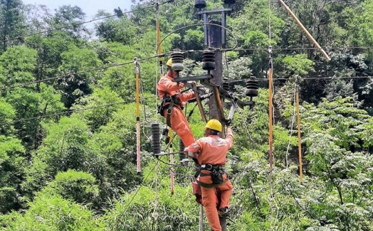EVNNPC cung cấp điện ổn định trong tháng 7 nắng nóng