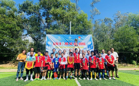 Xây dựng sân bóng trường học - Chắp cánh những ước mơ