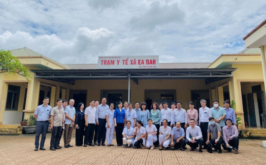 Đoàn công tác của Bộ Y tế thăm và làm việc tại Đắk Lắk