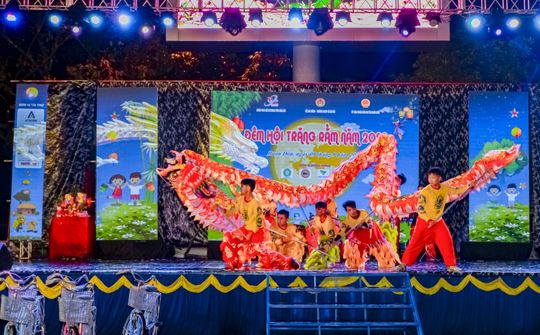 Đắk Lắk: Vui tết trung thu và đêm hội trăng rằm cùng các em nhỏ huyện Buôn Đôn