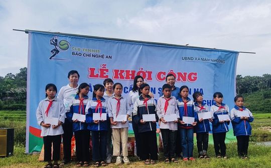CLB Tennis báo chí Nghệ An: Lan tỏa những yêu thương
