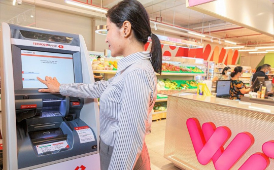 Techcombank hợp tác cùng Masan mang đến dịch vụ tài chính “Ngân hàng trong tầm tay" tại các chuỗi cửa hàng WIN