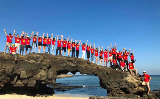 Phát triển du lịch biển, đảo bền vững dưới ánh sáng Đại hội lần thứ XIII của Đảng