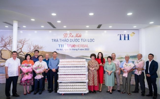 “Mở cửa” kho báu thảo dược Việt