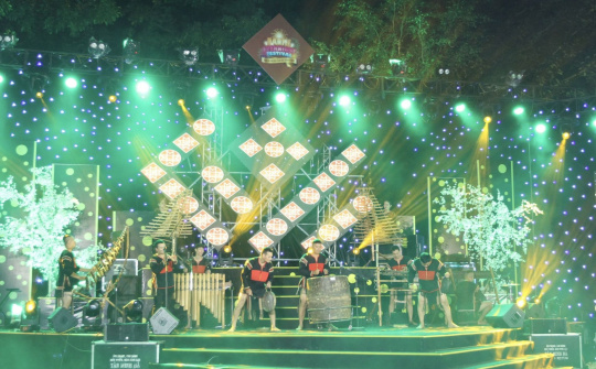 Ban Me OverNight hút du khách