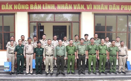 Công an tỉnh Đắk Nông (Việt Nam) và tỉnh Mondulkiri (Campuchia) tổng kết công tác hợp tác bảo đảm ANTT